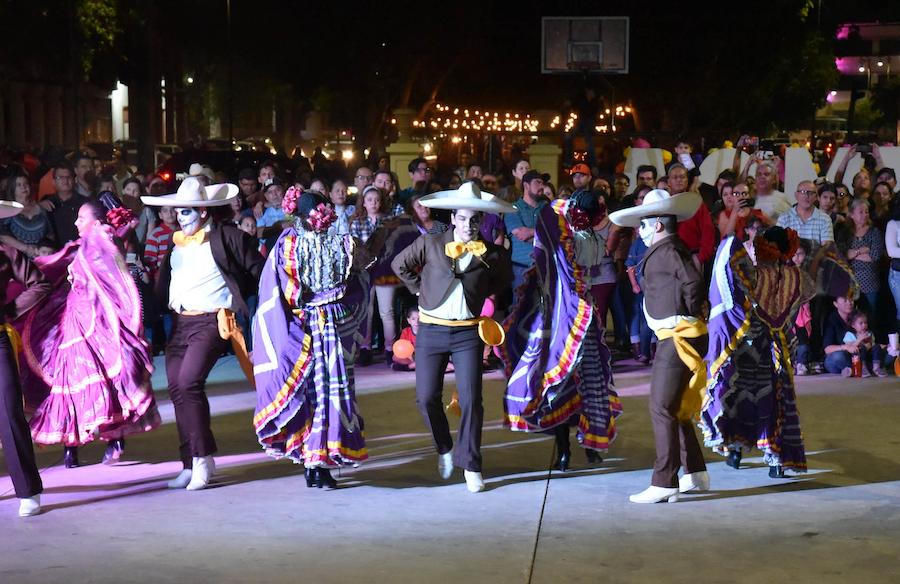 Concluyó con danza, música y calaveras literarias el Festival Tradicional “Día de Muertos”