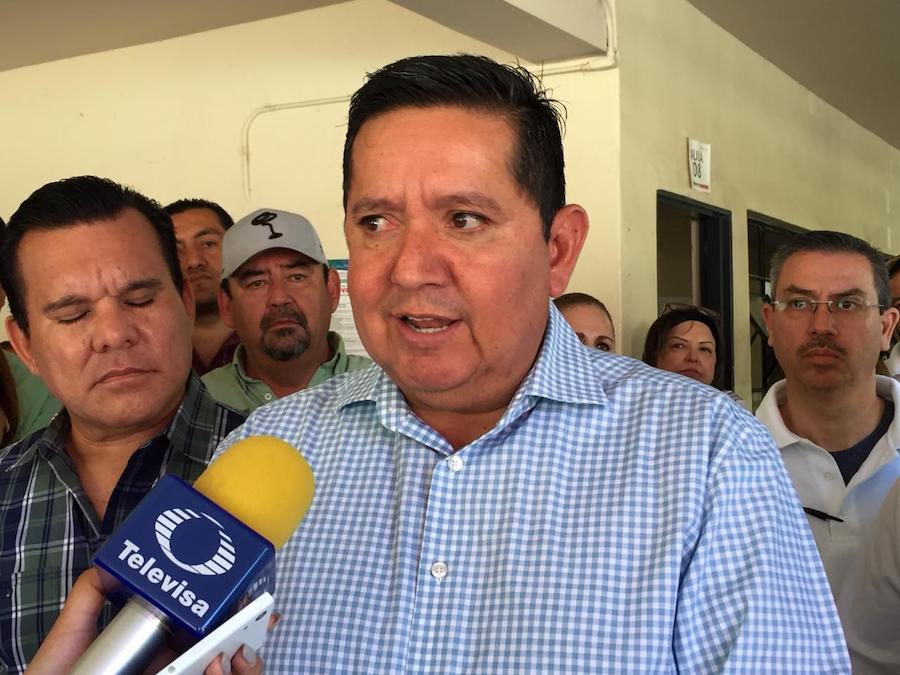 Autoridades federales pagarán a maestros del Cecytes
