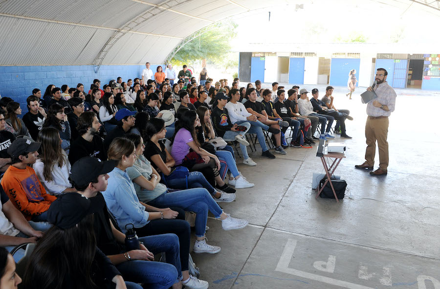 La sensibilidad es el primer paso hacia la conciencia social en los jóvenes: Manuel Puebla