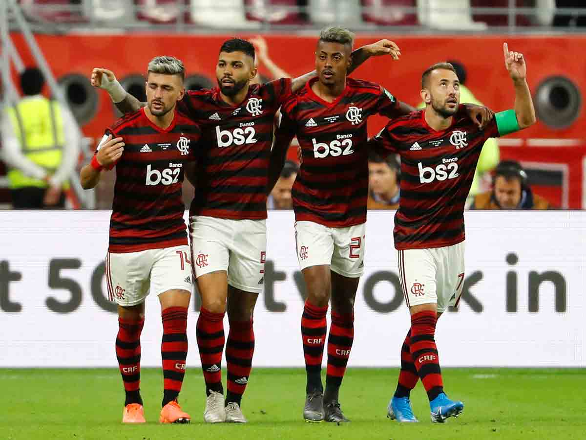 Flamengo sufre, pero avanza en el Mundial de Clubes