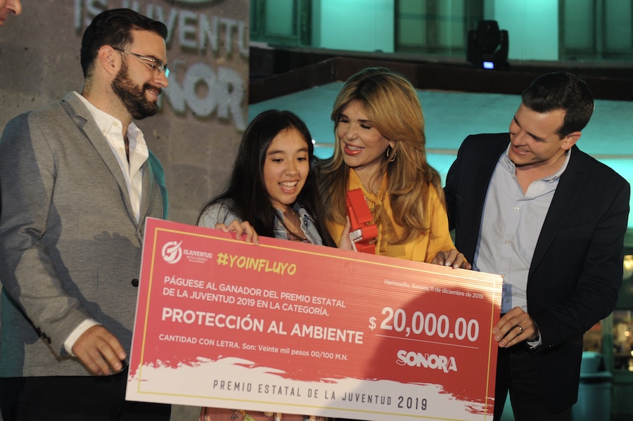 Premia Gobernadora proyectos innovadores de jóvenes