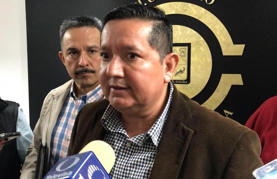 Piden a legisladores mayor seriedad para solucionar problema financiero del Isssteson Piden a legisladores mayor seriedad para solucionar problema financiero del Isssteson