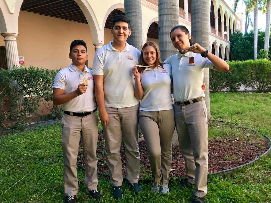 Logran alumnos del Cobach medallas de oro y bronce en Olimpiada Nacional de Biología