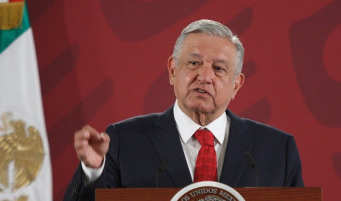 Pide AMLO rectificar y recortar a partidos; no descarta iniciativa preferente