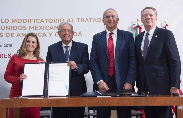 El paradójico día del nuevo T-MEC: porras trumpistas, despistes y píldoras amargas