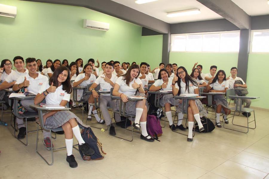 Regresan a clases 31 mil estudiantes del Cobach Regresan a clases 31 mil estudiantes del Cobach