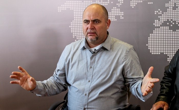 Sociedad debe organizarse para pedir cuentas al gobierno: Julián LeBarón