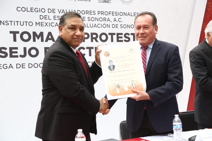 Llama SEC a profesionistas a garantizar la prestación de servicios de calidad