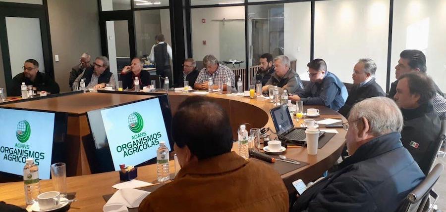 Fortalecen acciones conjuntas a favor de trabajadores del campo