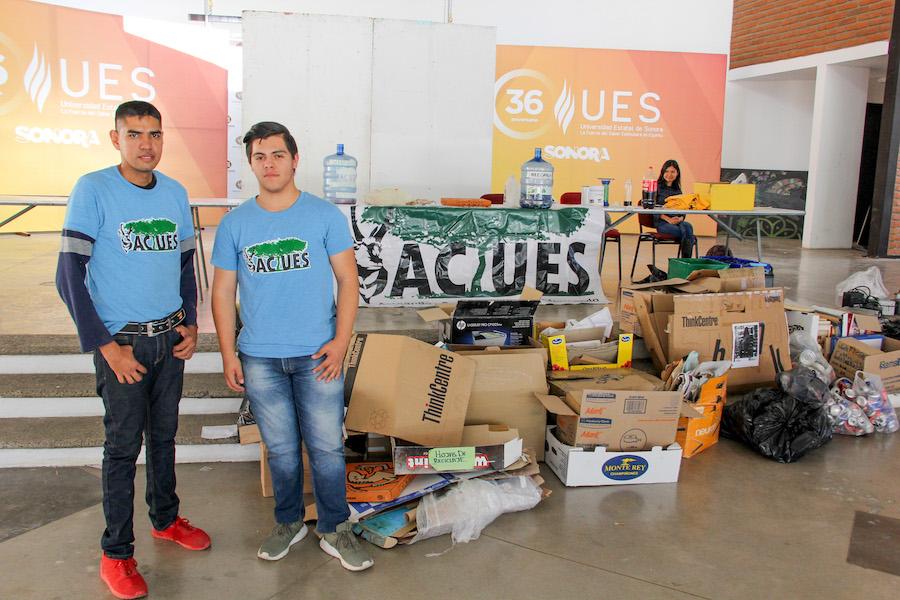 Grupo Ecológico de la UES invita a reciclar por el planeta