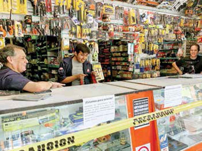 Prórroga a pago de luz y créditos; gobierno alista plan de rescate económico