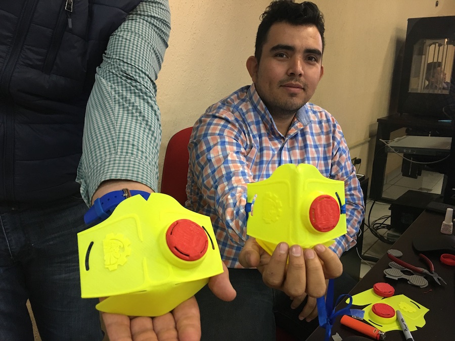 Alumnos del ITH fabrican protectores faciales