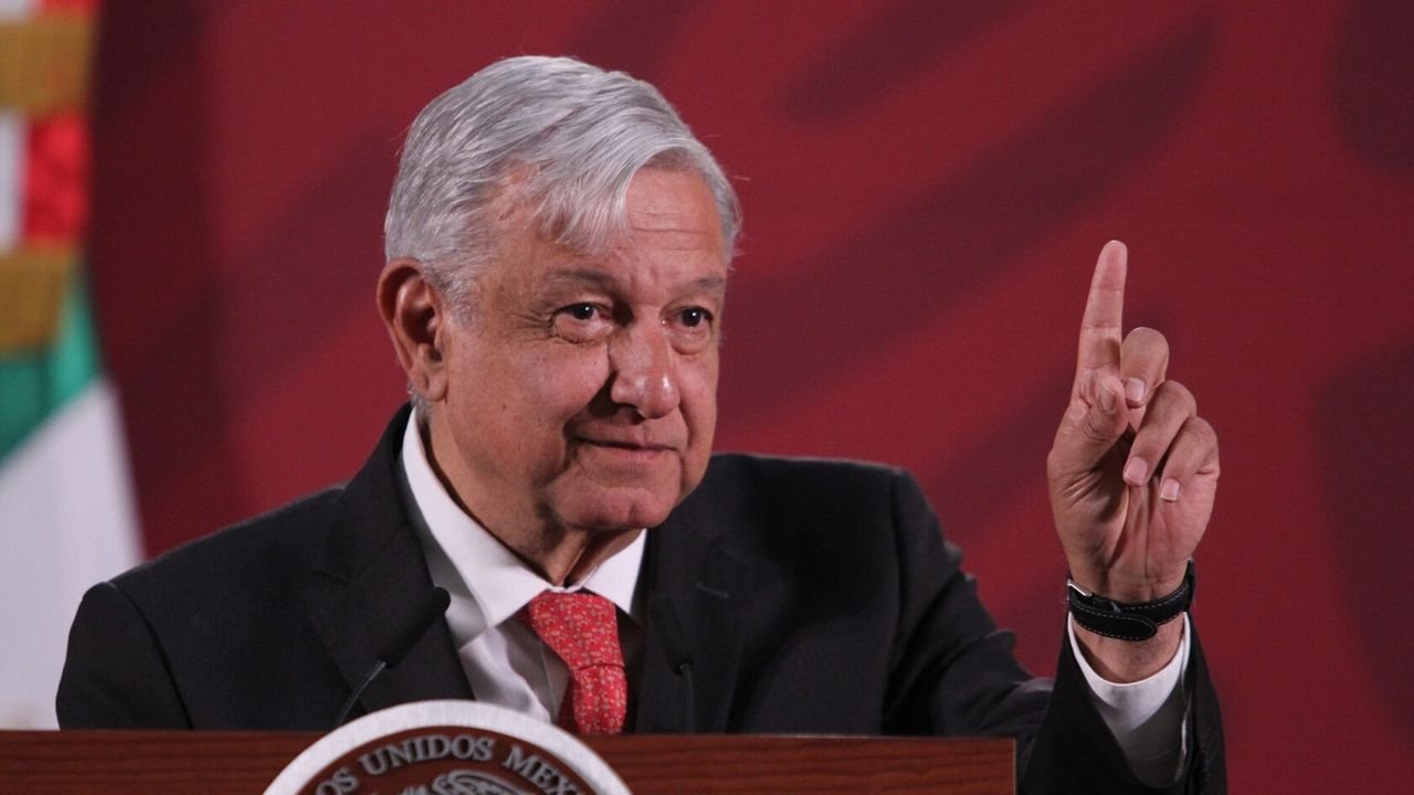 AMLO invoca la caridad del FMI AMLO invoca la caridad del FMI