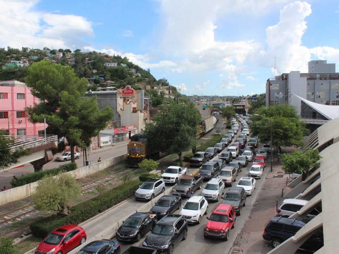 Sonora registra éxodo de connacionales de EU por Covid-19