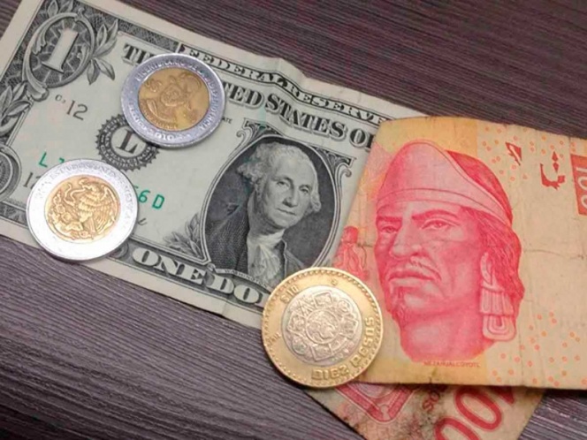 Cae el peso ante temor por nueva ola global del Covid-19