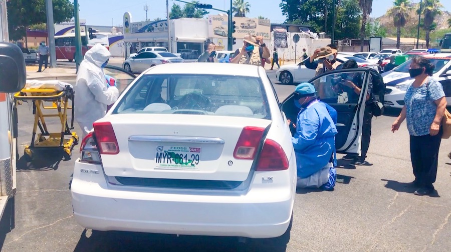 Dan de alta a mujer que participó en percance automovilístico