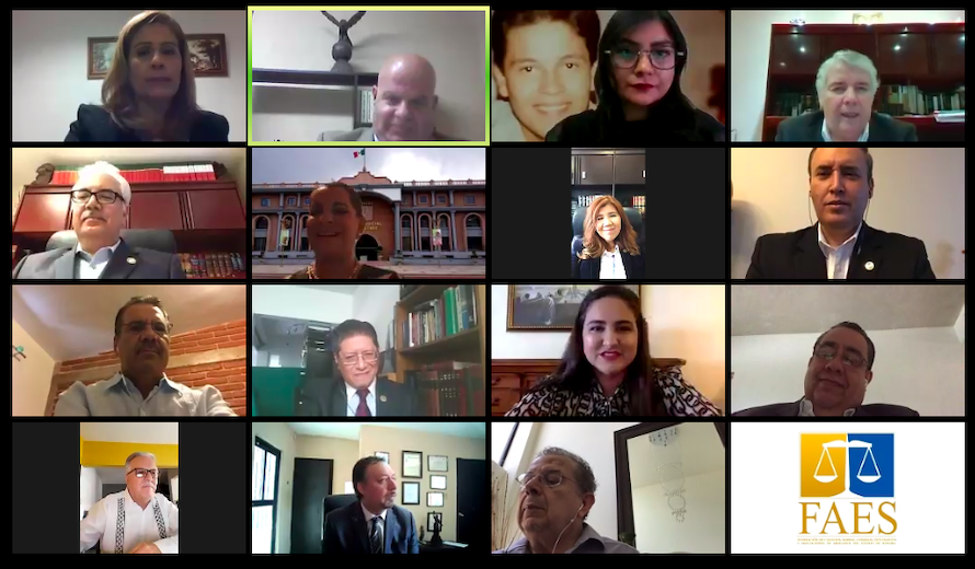 Reconoce Celida López labor de abogados en su día