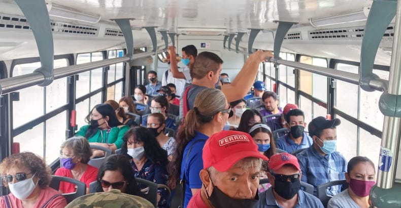 Sigue los problema de aglomeración en las unidades de transporte urbano