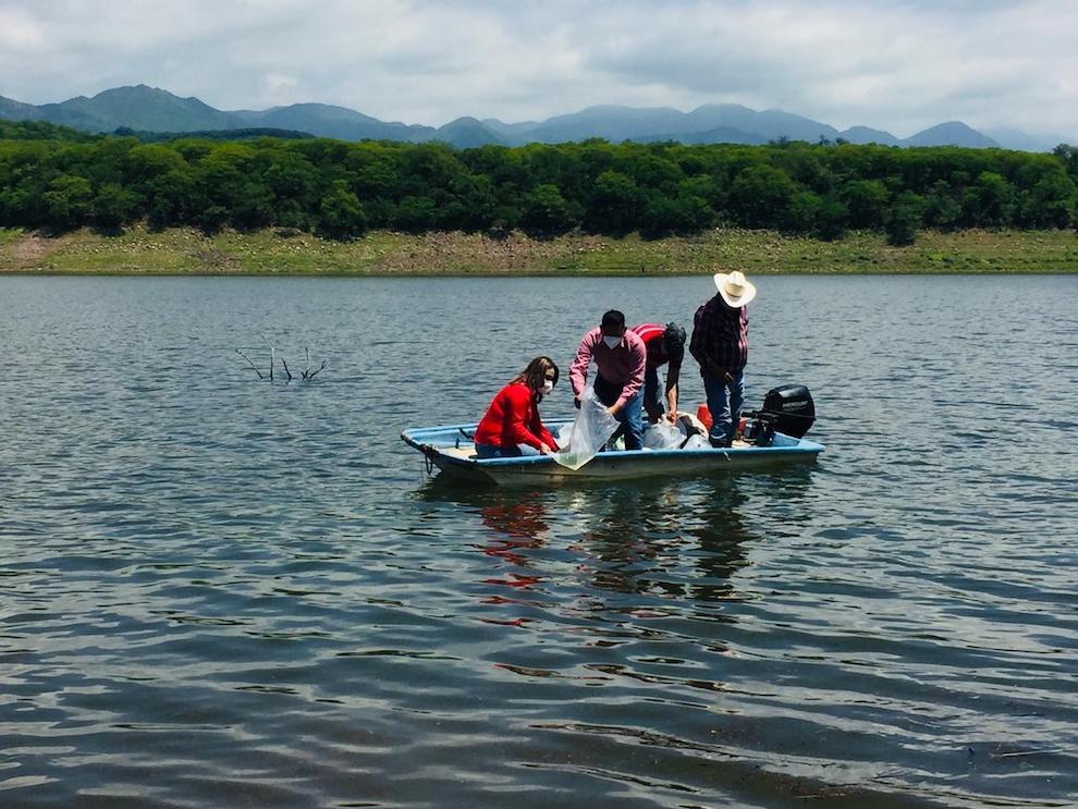 Apoya Sagarhpa a pescadores de embalses