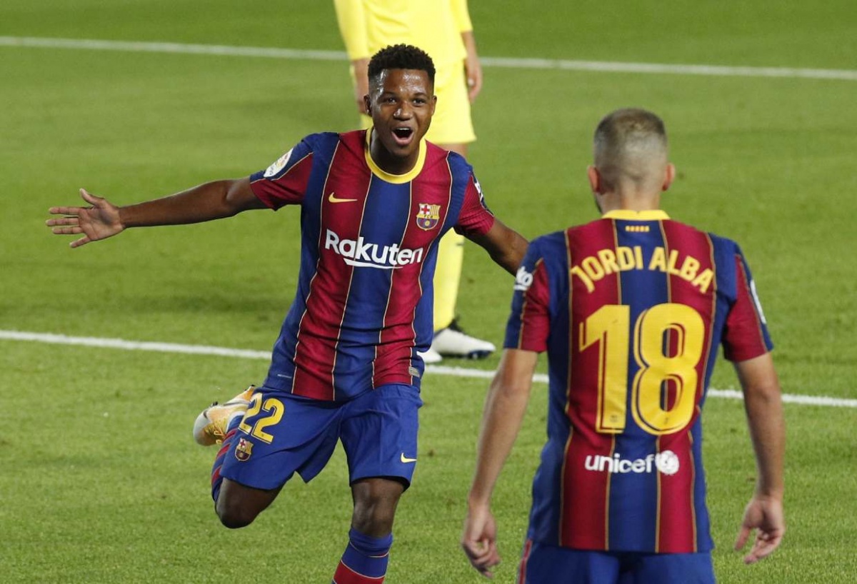 Ansu Fati brilla y Barcelona golea al Villarreal