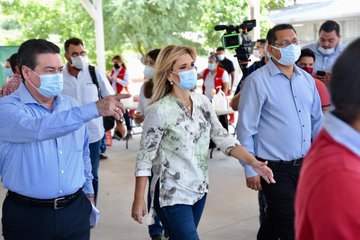 Lleva gobernadora Pavlovich beneficios a Miguel Alemán
