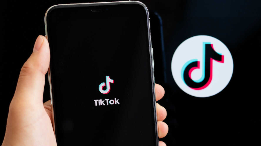 EU prohíbe descarga de aplicaciones chinas TikTok y WeChat