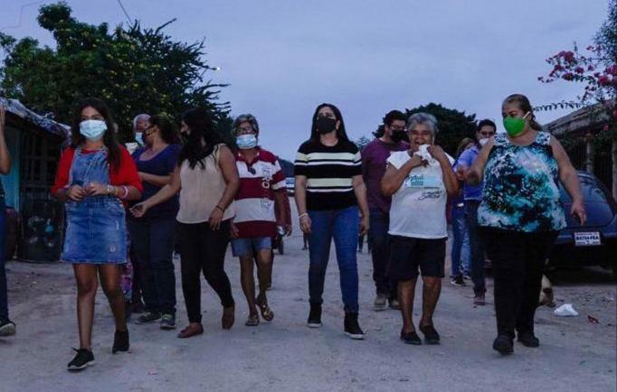 Se reúne alcaldesa Celida López con vecinos de Altares