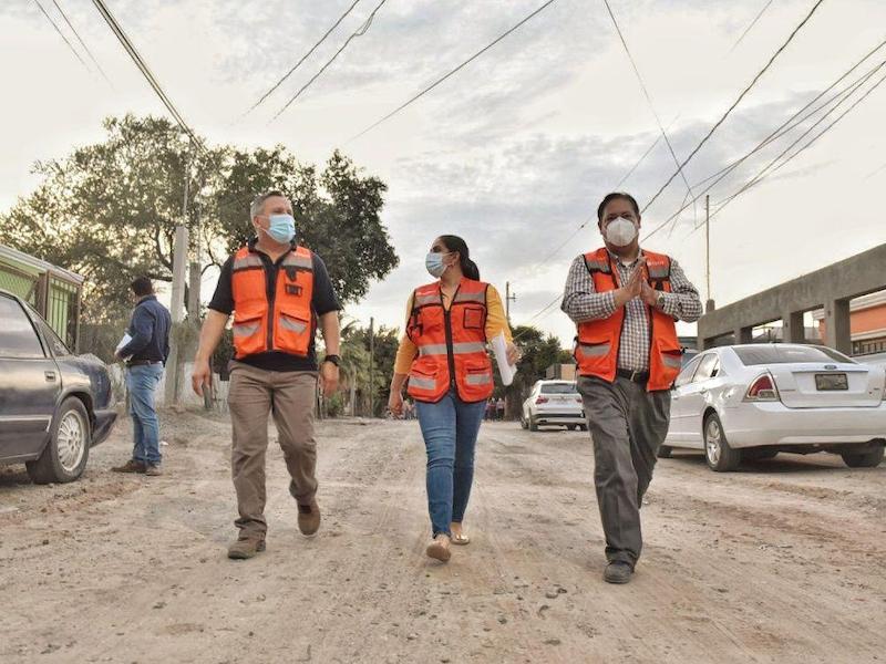 Inicia Celida López trabajos de pavimentación en Los Olivos Inicia Celida López trabajos de pavimentación en Los Olivos