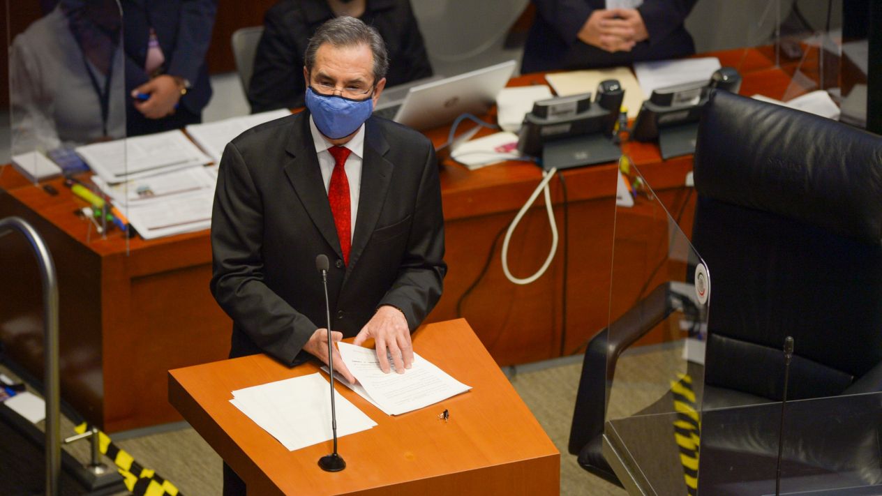 Lo mejor es el ejemplo, por eso no me quito el cubrebocas: Moctezuma en el Senado