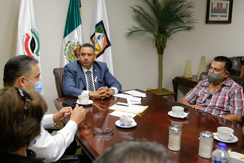 Escucha presidente del Congreso del Estado a dirigentes sindicales afiliados a ISSSTESON