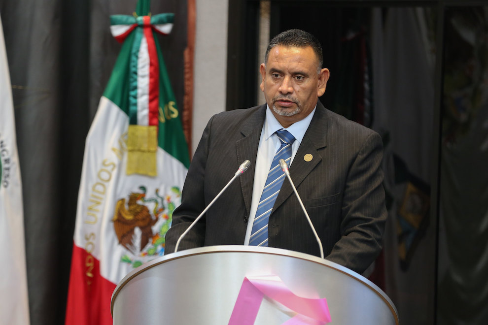 Reconoce Presidente del Congreso a las y los médicos por su día