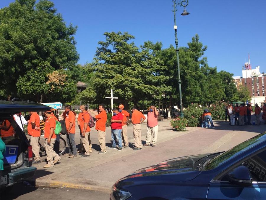 Exigen operadores del transporte urbano respeto a sus derechos laborales