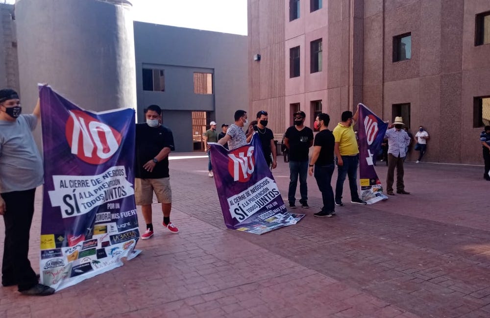 Representantes de Bares y Cantinas se manifiesta en la Secretaría de Salud del Centro de Gobierno