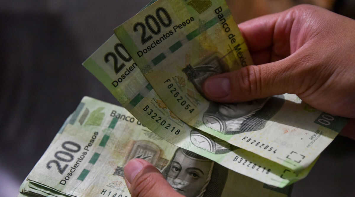 AMLO propone aumento de 15% al salario mínimo para 2021 AMLO propone aumento de 15% al salario mínimo para 2021
