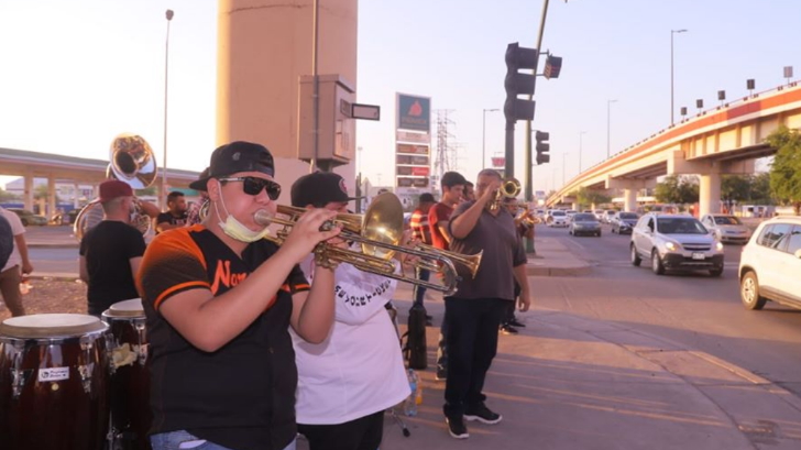 Músicos buscan apoyos para salir adelante por la crisis