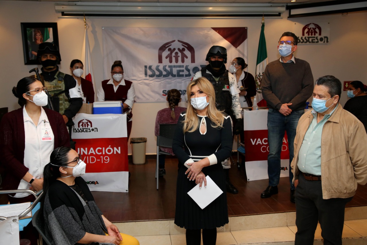 Anuncia Gobernadora acciones para adquirir junto con la iniciativa privada vacunas contra COVID-19