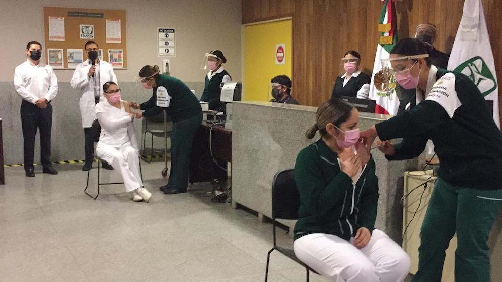 Aseguran segunda dosis de vacuna contra el Covid-19 para el personal médico