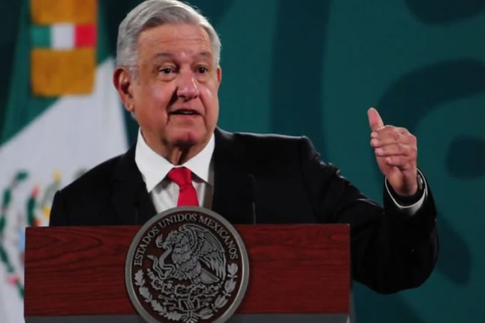 Tribunal: queja de AMLO por suspensión a reforma eléctrica sin materia