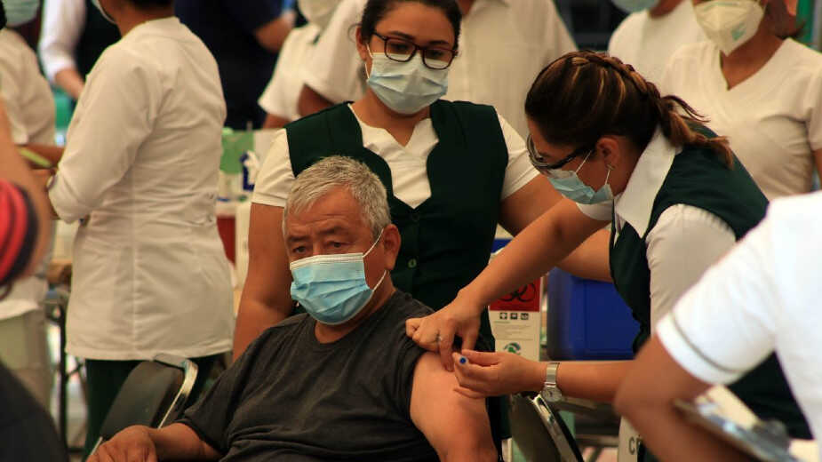 Adultos de 50 a 59 años podrán registrarse para vacunarse a partir de mañana
