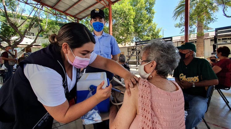 Aplican segunda dosis contra COVID-19 en Guaymas, Cananea, Agua Prieta y SLRC Aplican segunda dosis contra COVID-19 en Guaymas, Cananea, Agua Prieta y SLRC
