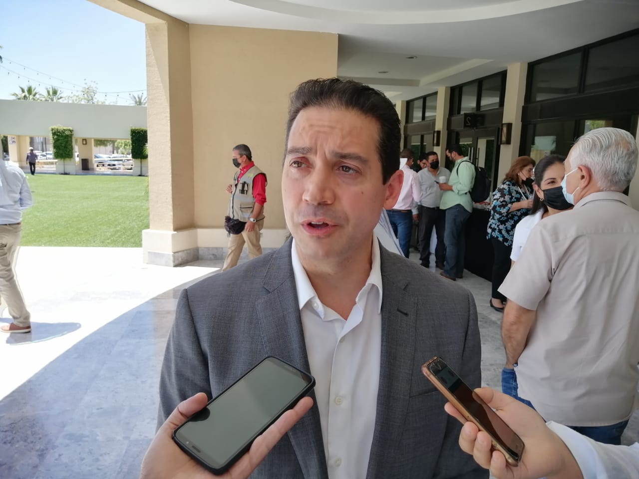 Vinculación entre los diferentes sectores productivos es importante para la generación de empleos: Arturo Fernández