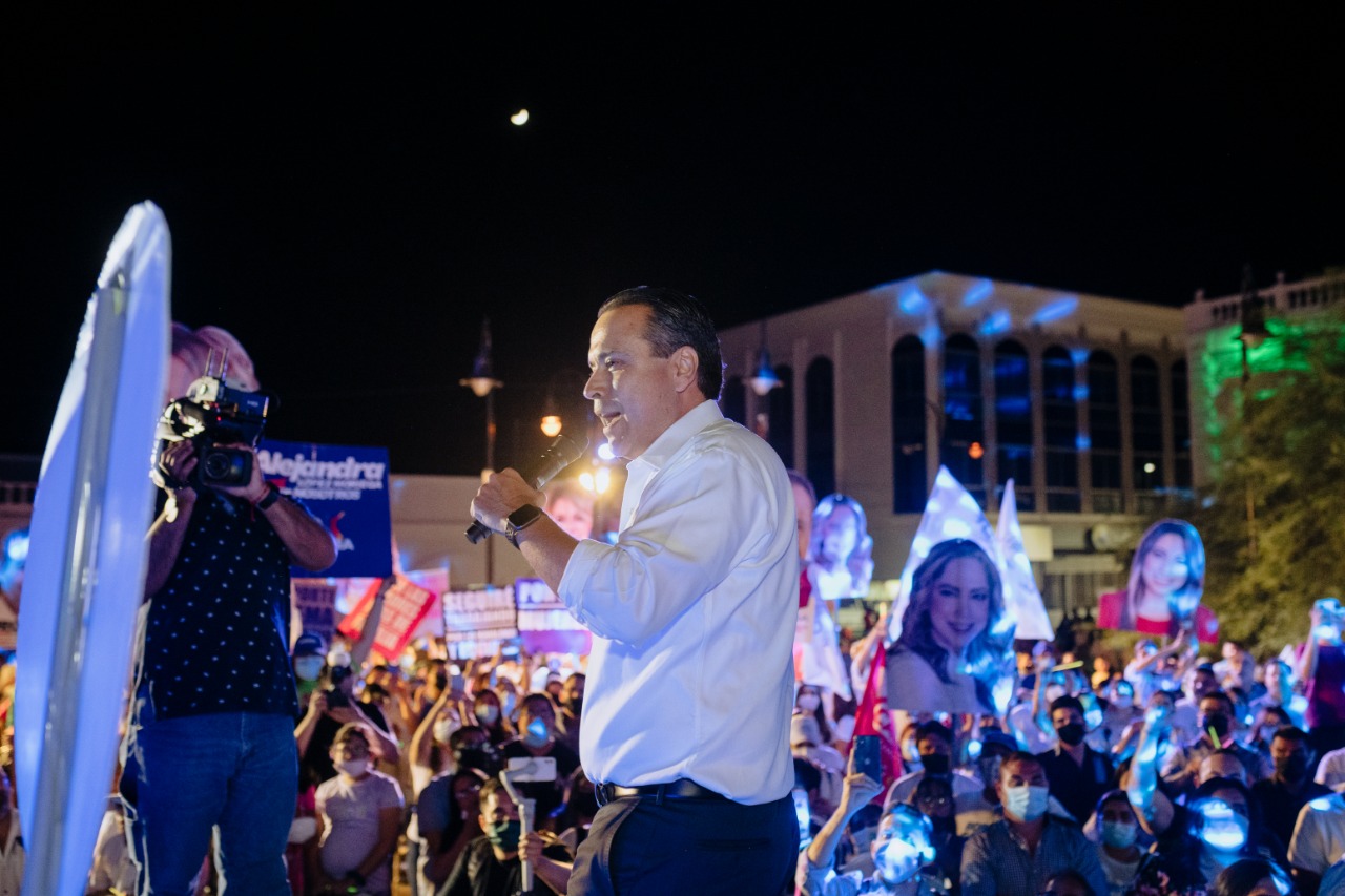Gana Toño Astiazarán debate con mejores propuestas