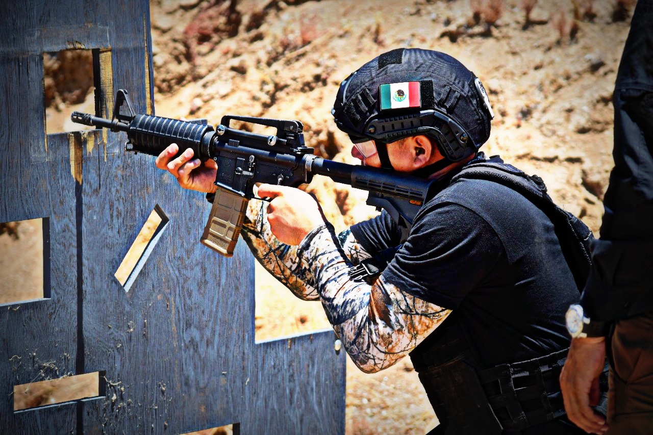 Participan policías y militares en práctica de tiro de combate del ISSPE Sonora