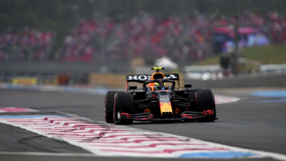 Checo Pérez, en emocionante GP de Francia, logra el podio