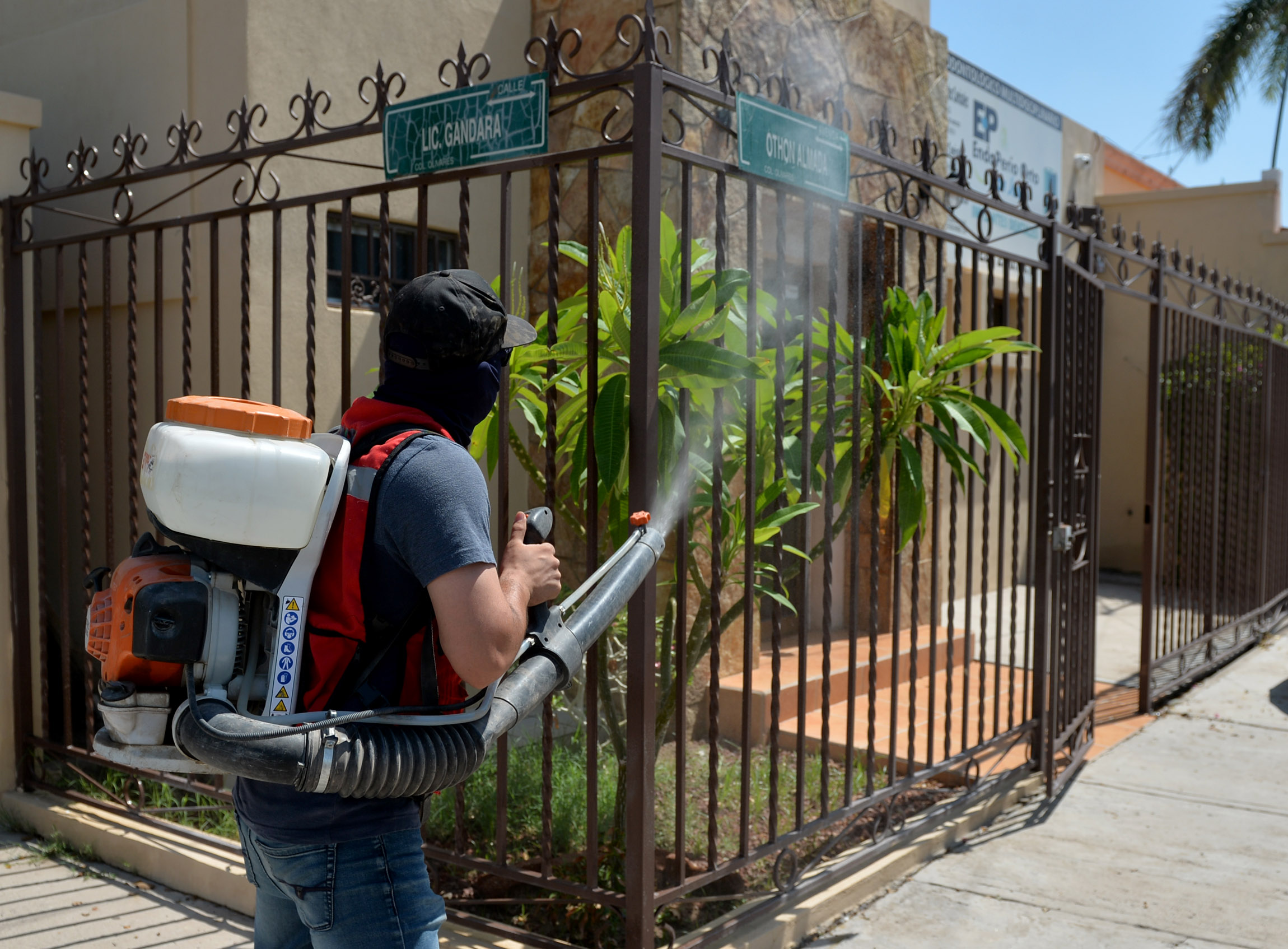 Reactiva Coves programa de sanitización de espacios públicos y viviendas