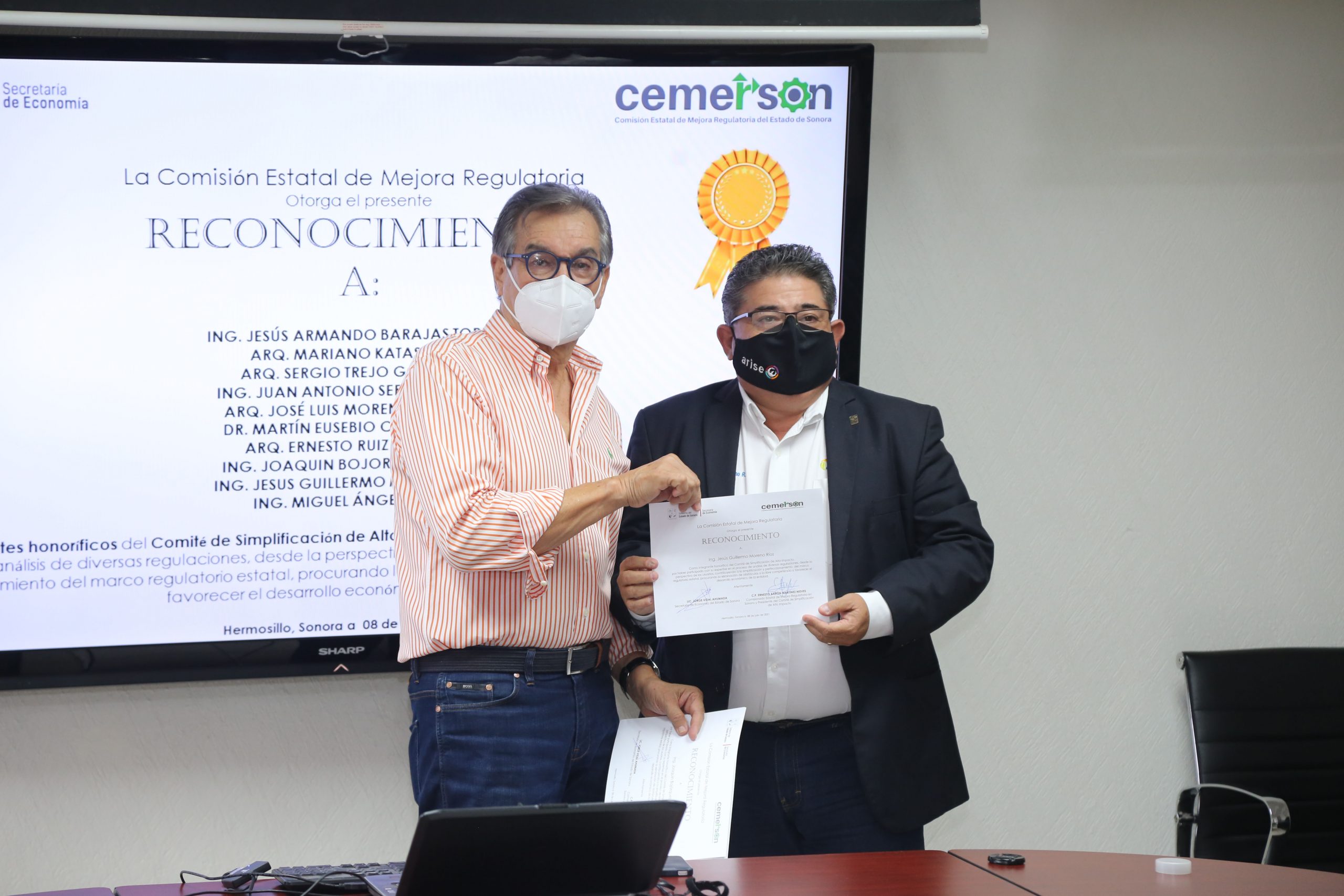 Reconoce Jorge Vidal a integrantes del Comité de Simplificación de Alto Impacto