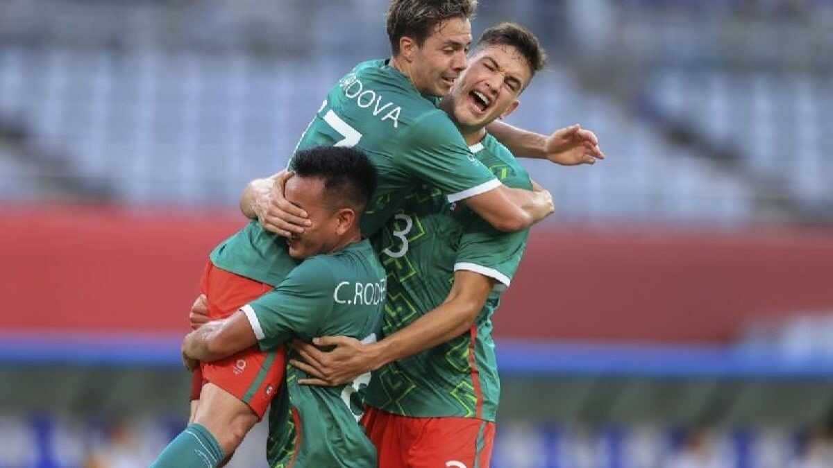 México golea 4-1 a Francia, en cátedra futbolera del tricolor en Tokio