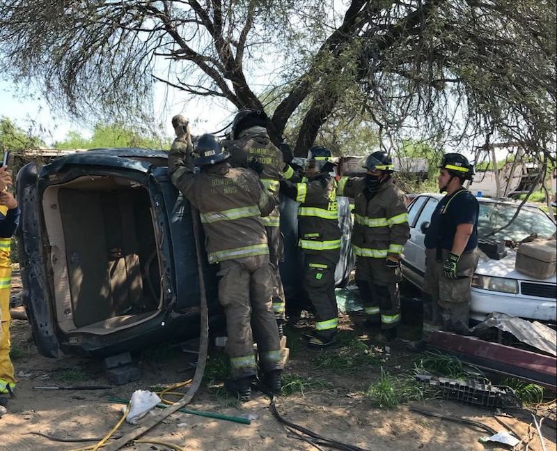 Bomberos de Hermosillo perfeccionan técnicas de rescate de víctimas en vehículos siniestrados