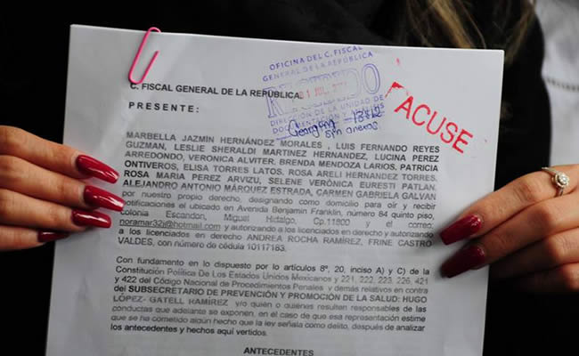 Madres y padres de niños con cáncer denuncian ante FGR a López-Gatell por genocidio