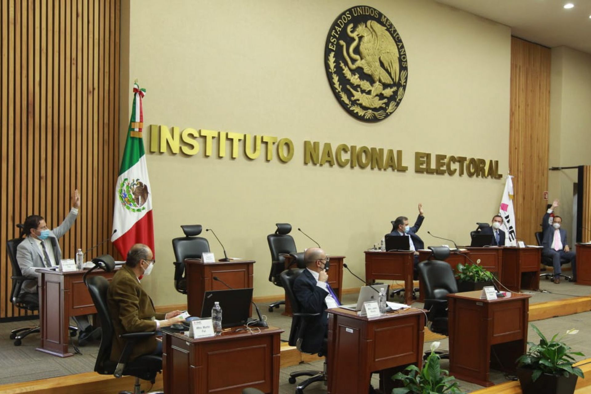 INE multará a Morena con 644.8 mdp por mal uso de recursos en campañas INE multará a Morena con 644.8 mdp por mal uso de recursos en campañas